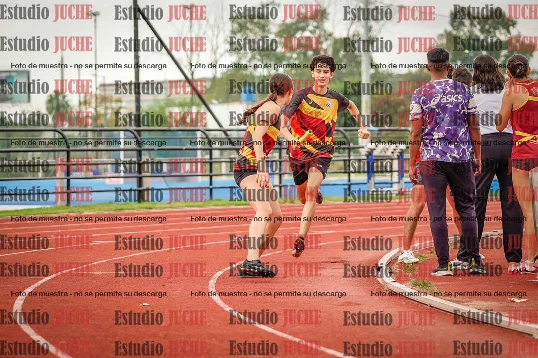 Fotos de los relevos 8x300 m mixtos