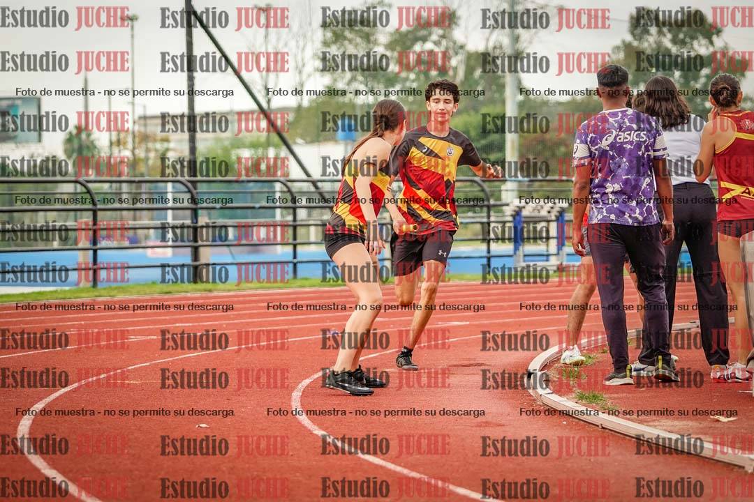Fotos de los relevos 8x300 m mixtos