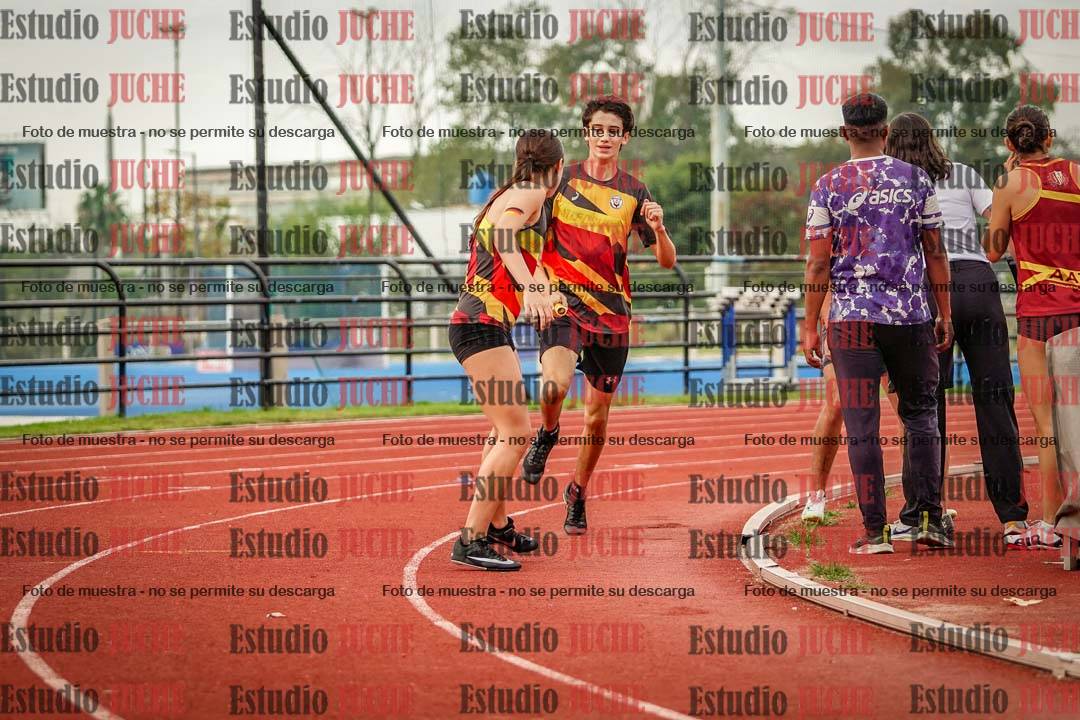 Fotos de los relevos 8x300 m mixtos