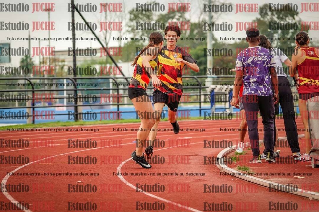 Fotos de los relevos 8x300 m mixtos