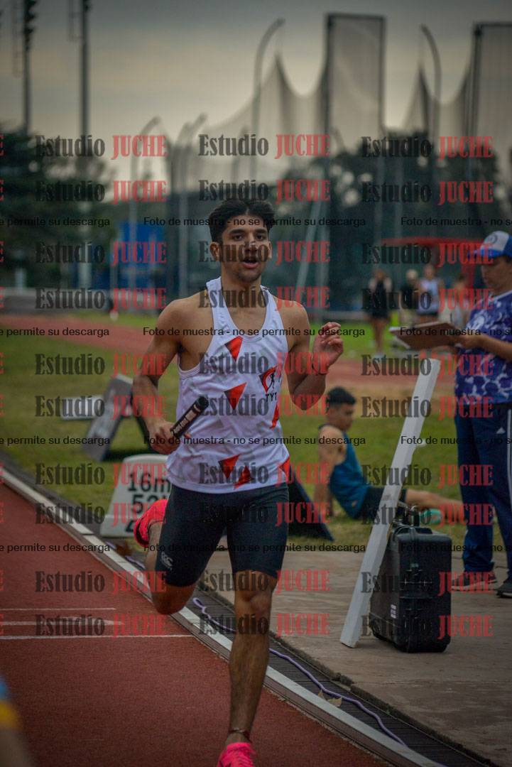 Fotos de las postas 4x400 m llanos de varones