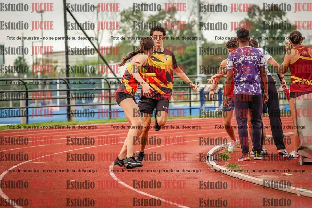Fotos de los relevos 8x300 m mixtos