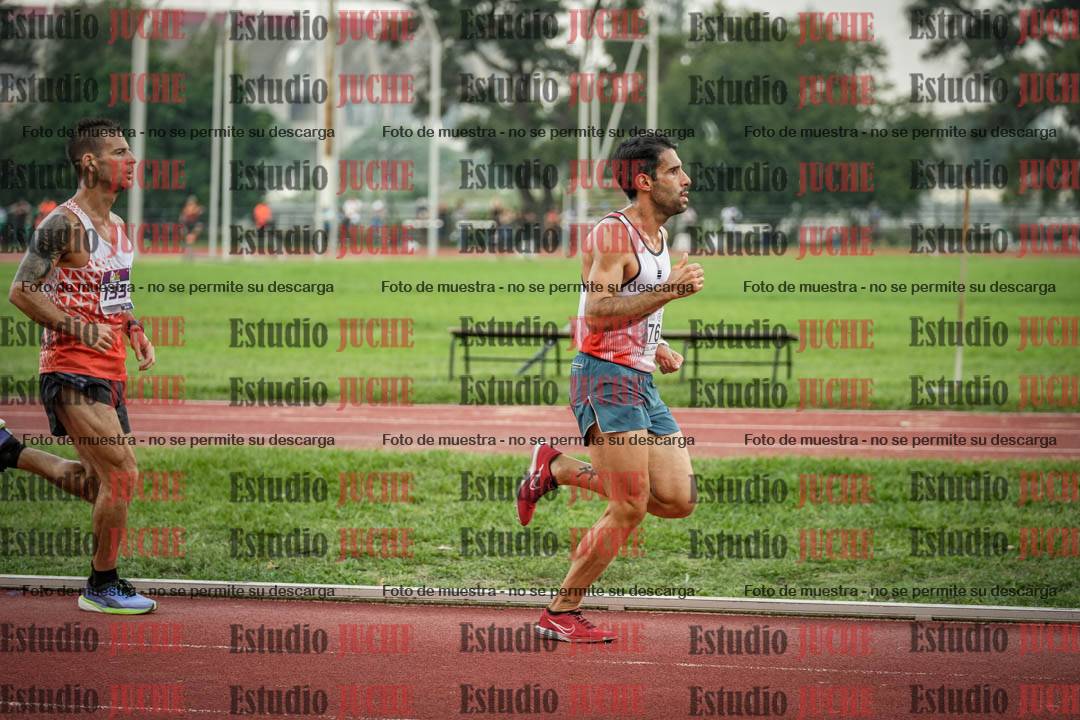 Fotos de los 3000 m llanos de varones