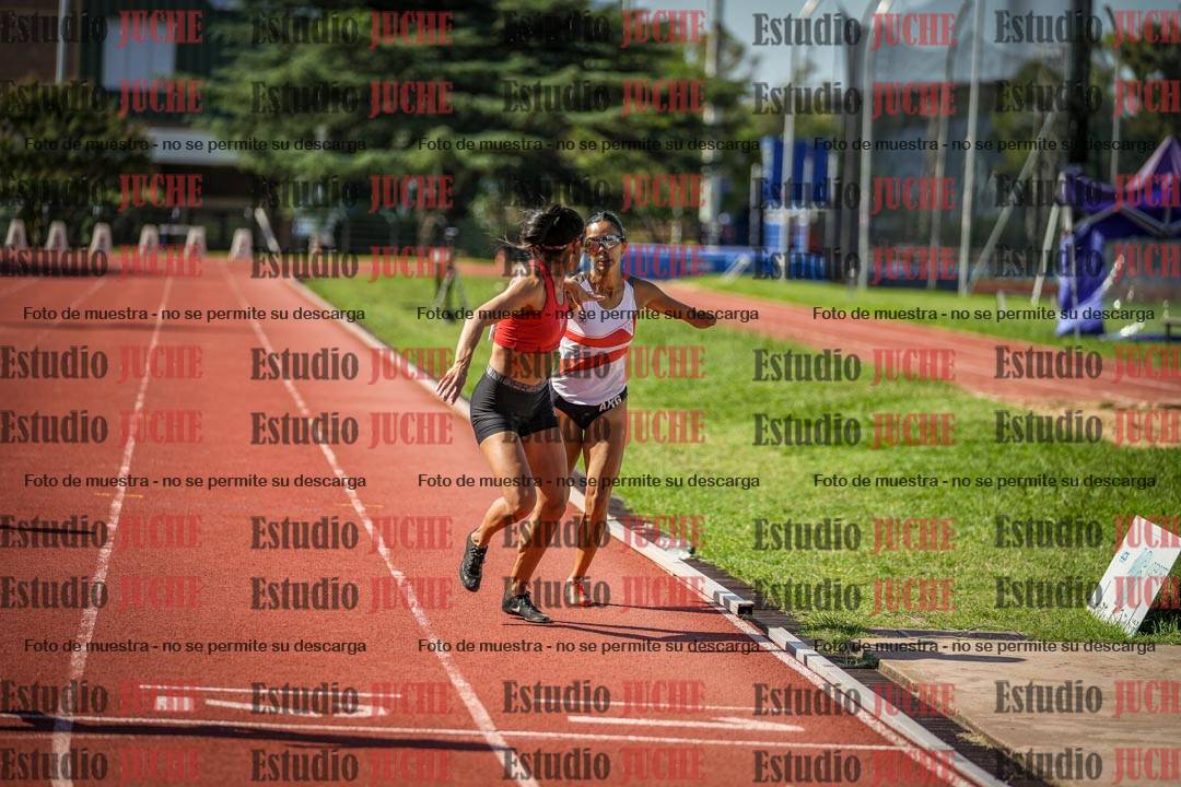 Fotos de las postas 4x400 m llanos de mujeres