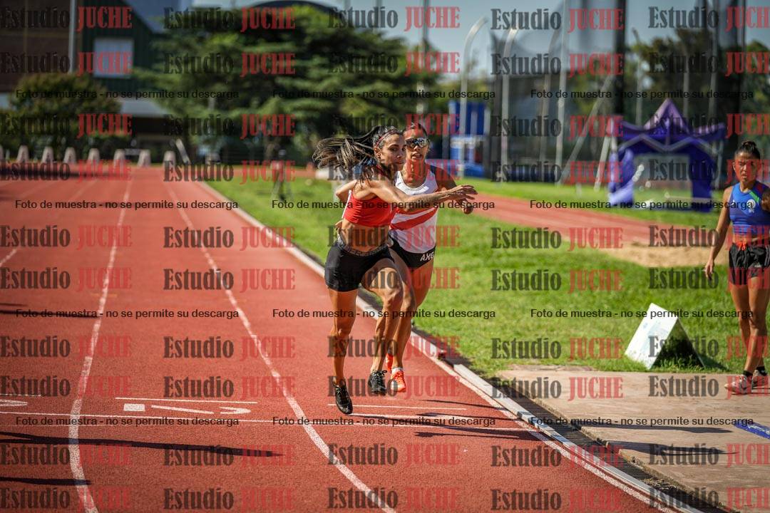 Fotos de las postas 4x400 m llanos de mujeres