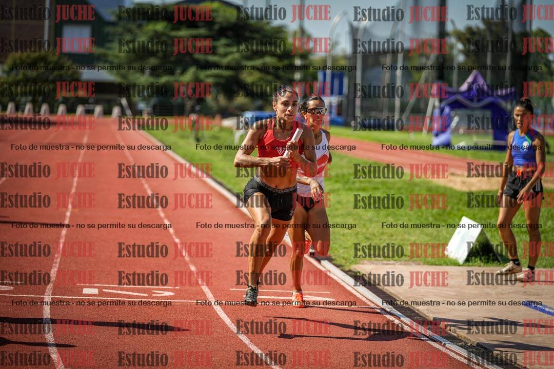 Fotos de las postas 4x400 m llanos de mujeres