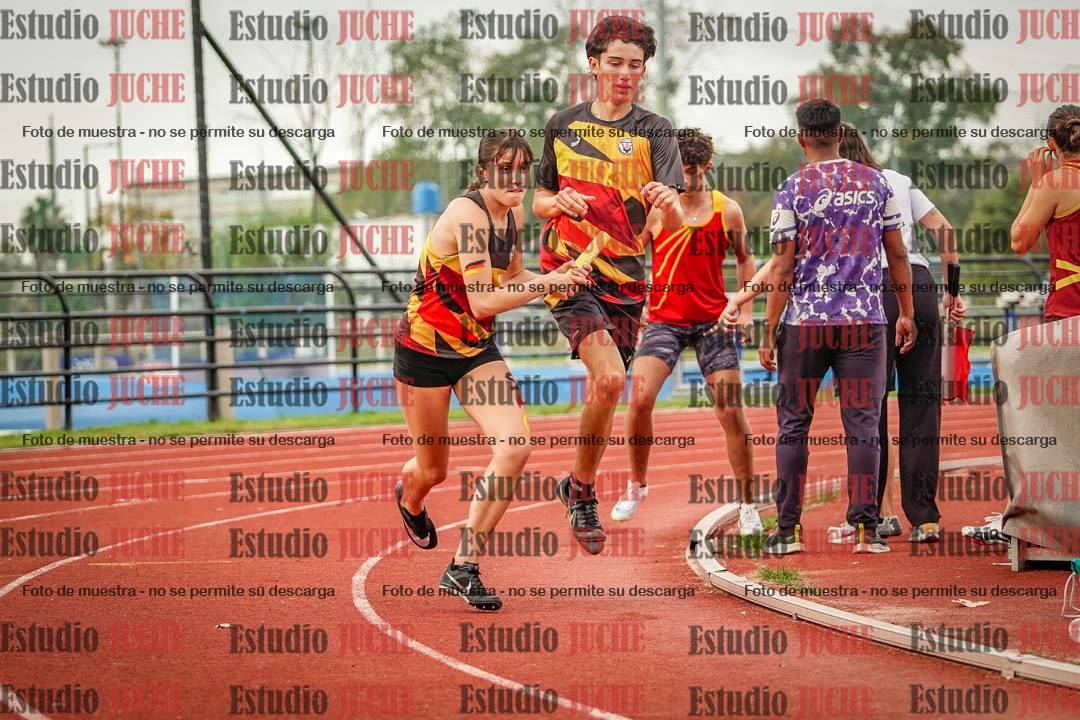 Fotos de los relevos 8x300 m mixtos