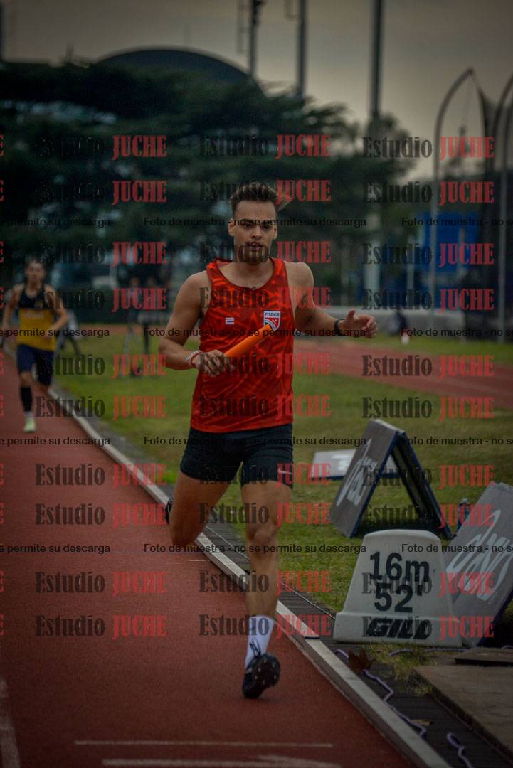 Fotos de las postas 4x400 m llanos de varones