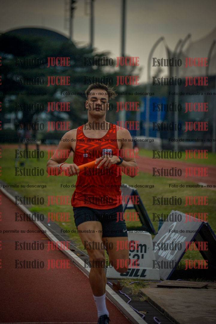 Fotos de las postas 4x400 m llanos de varones