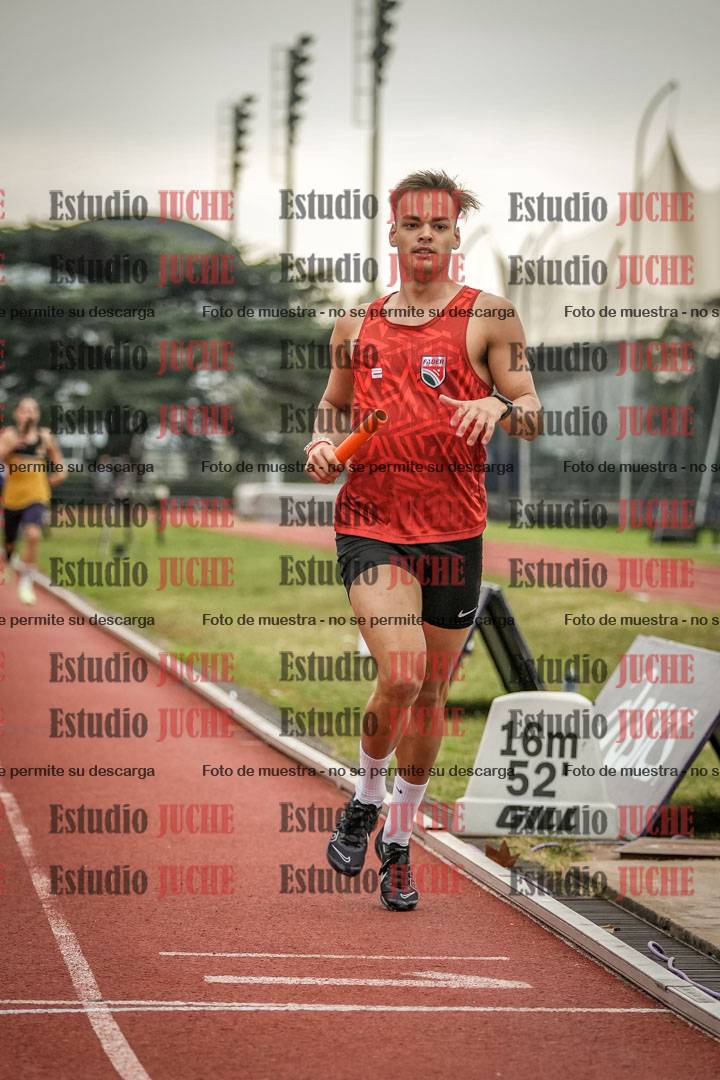 Fotos de las postas 4x400 m llanos de varones
