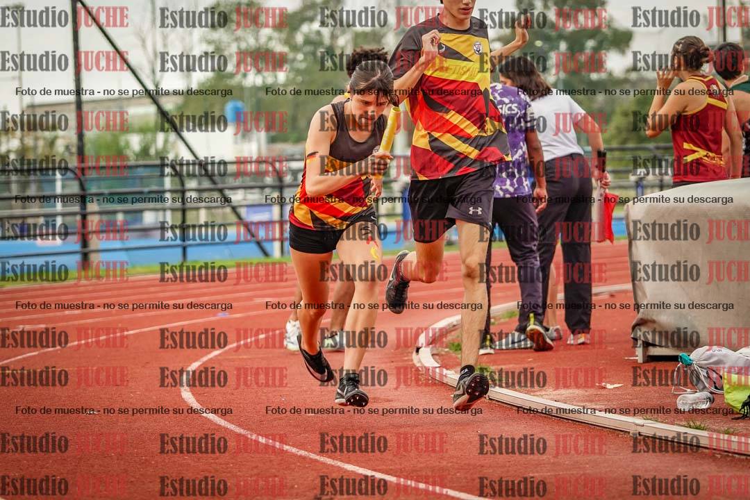 Fotos de los relevos 8x300 m mixtos
