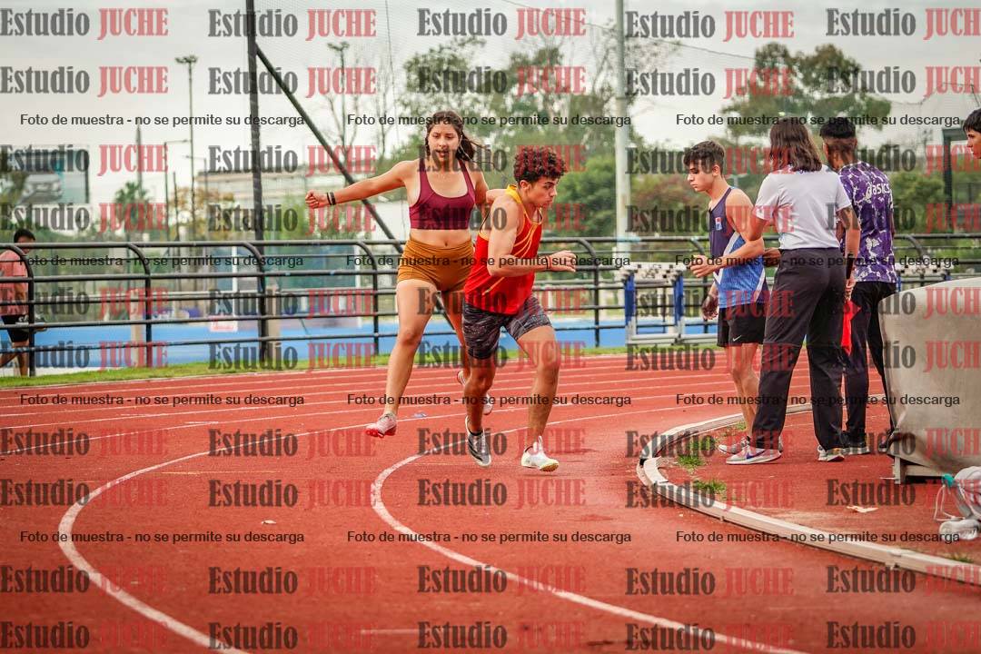 Fotos de los relevos 8x300 m mixtos