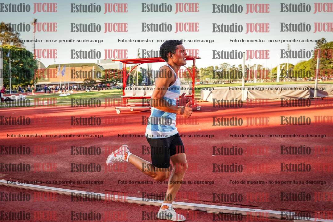 Fotos de los 3000 m llanos de varones