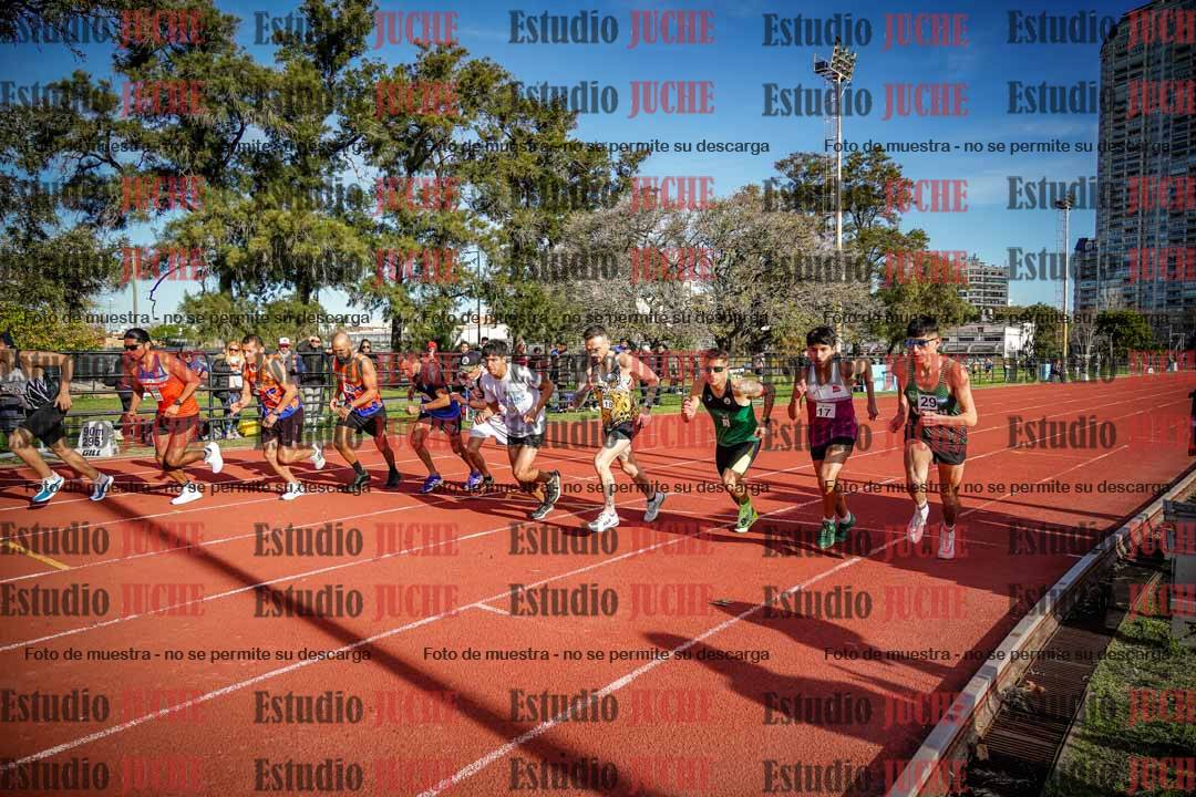 Fotos de los 3000 m llanos de varones