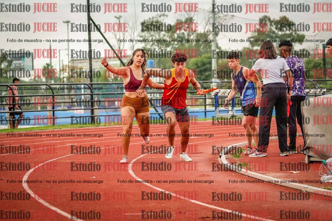 Fotos de los relevos 8x300 m mixtos