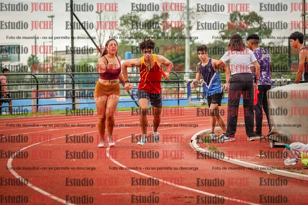 Fotos de los relevos 8x300 m mixtos