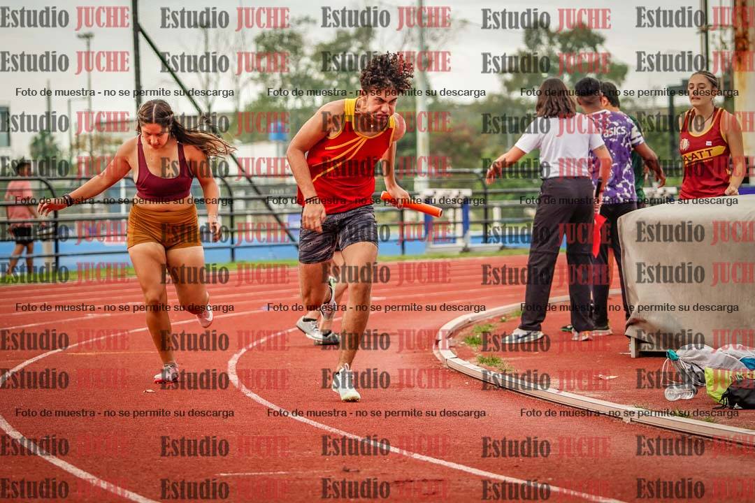Fotos de los relevos 8x300 m mixtos