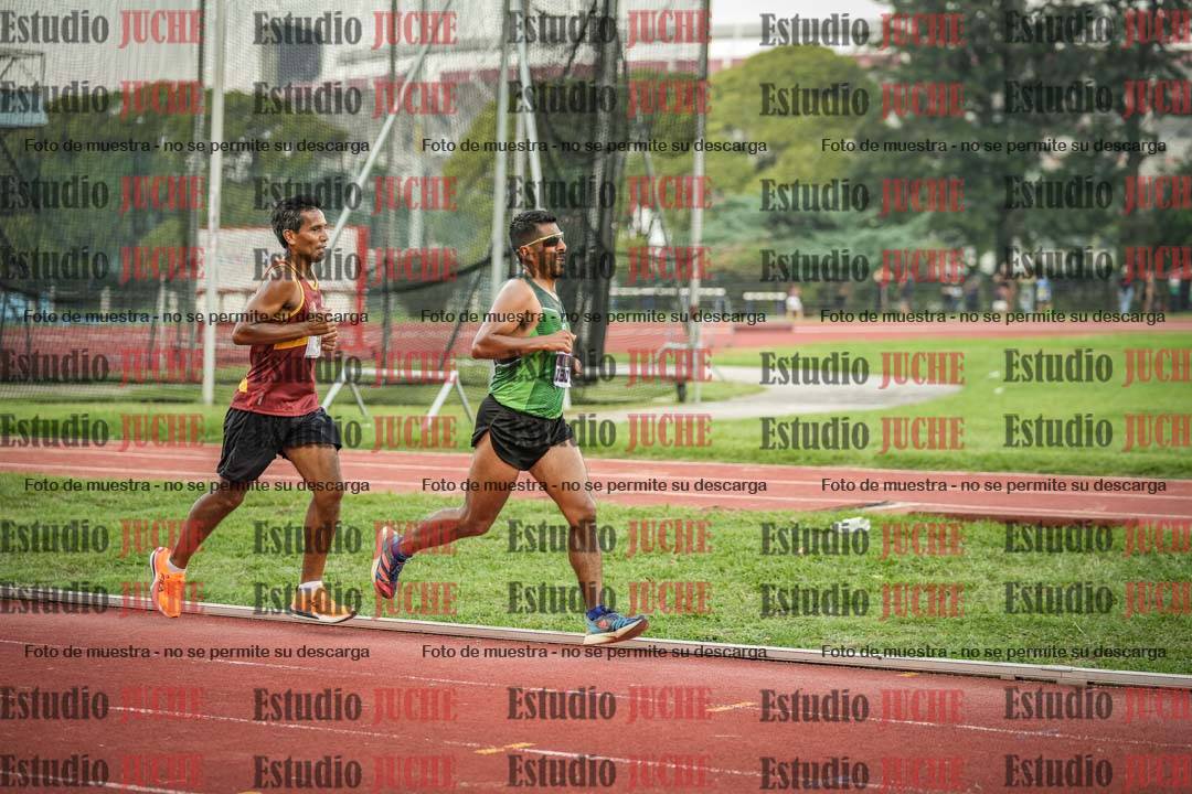 Fotos de los 3000 m llanos de varones