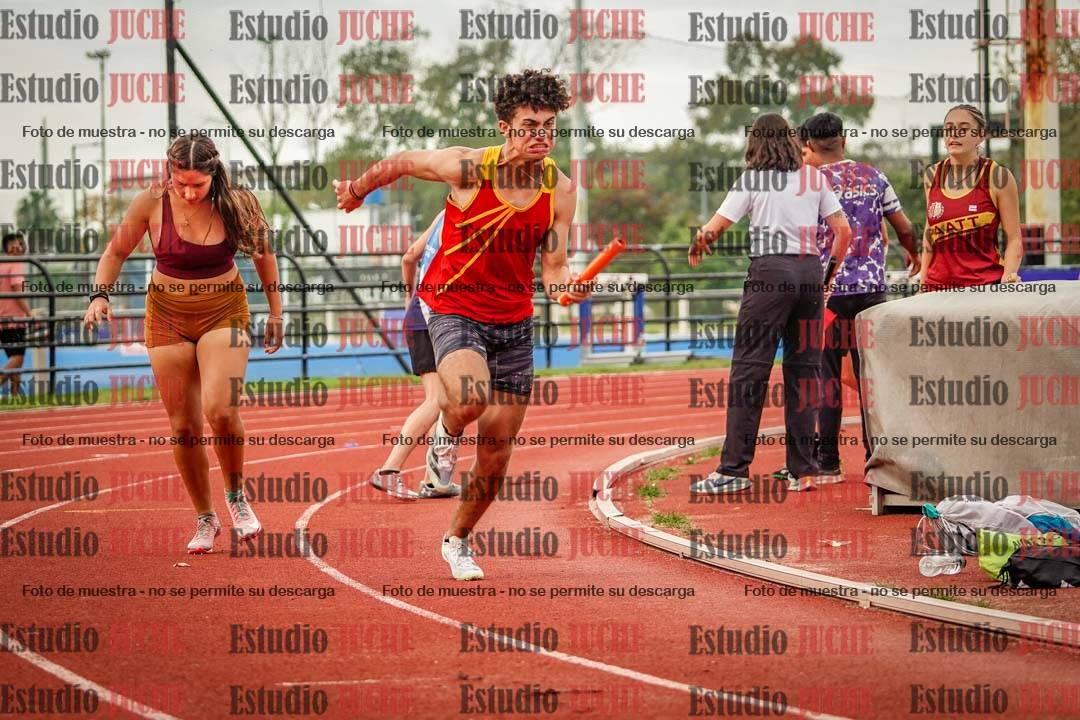 Fotos de los relevos 8x300 m mixtos