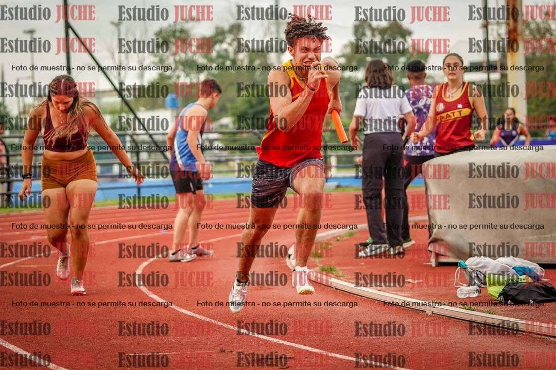 Fotos de los relevos 8x300 m mixtos