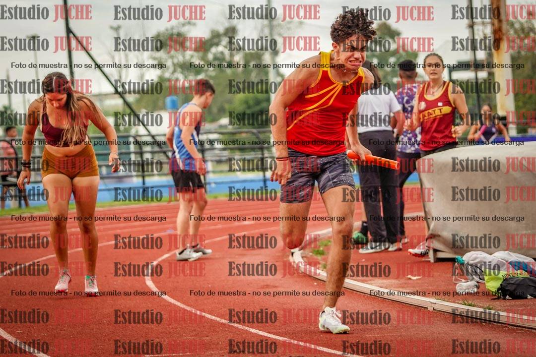 Fotos de los relevos 8x300 m mixtos