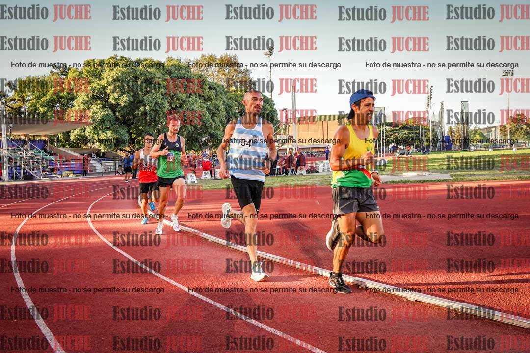 Fotos de los 3000 m llanos de varones