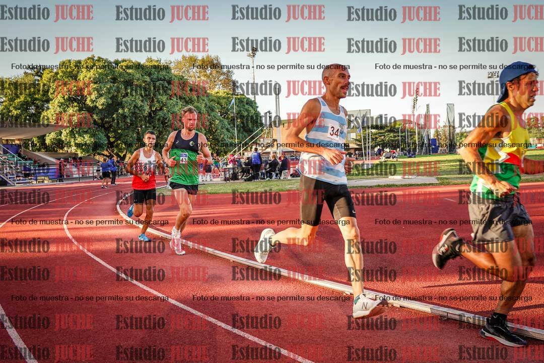 Fotos de los 3000 m llanos de varones