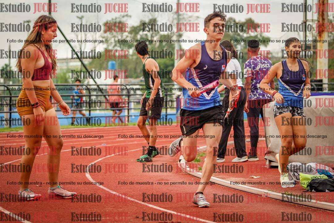 Fotos de los relevos 8x300 m mixtos
