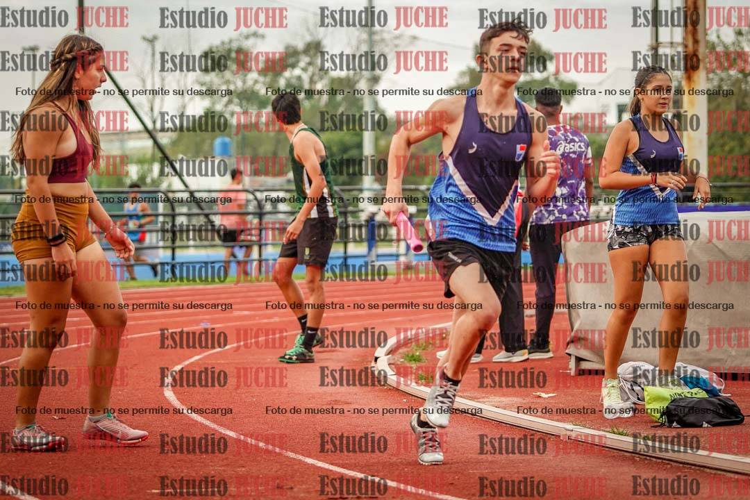 Fotos de los relevos 8x300 m mixtos