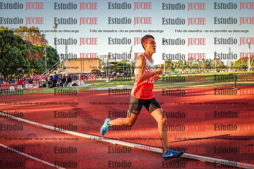 Fotos de los 3000 m llanos de varones