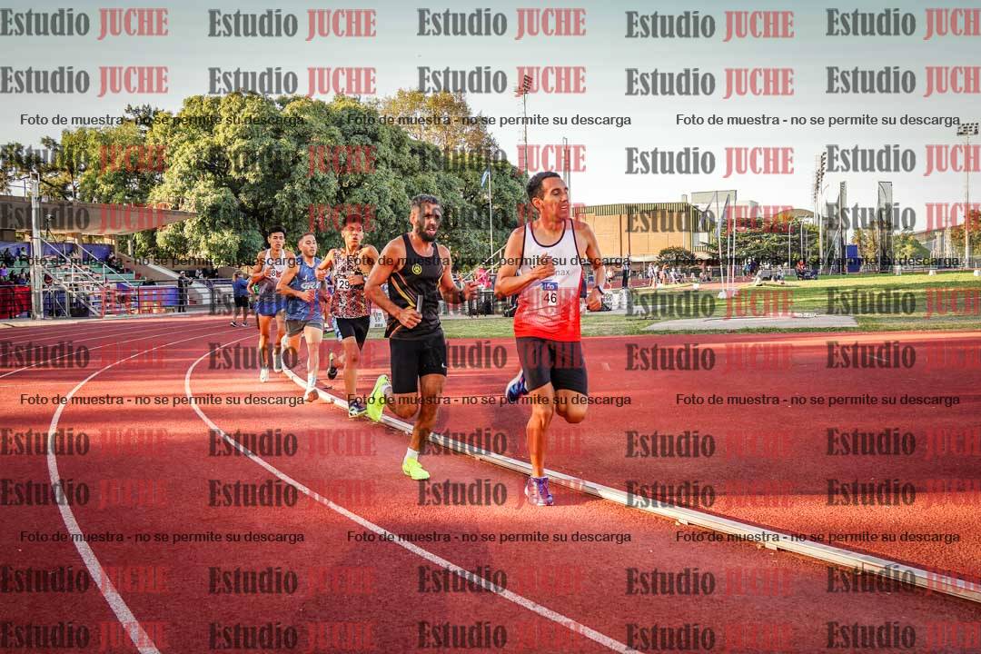 Fotos de los 3000 m llanos de varones