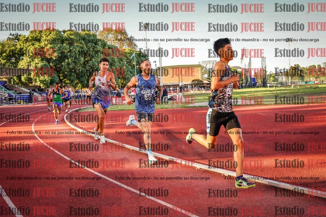 Fotos de los 3000 m llanos de varones
