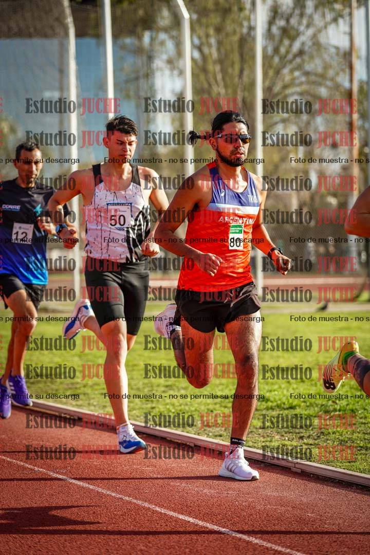 Fotos de los 3000 m llanos de varones