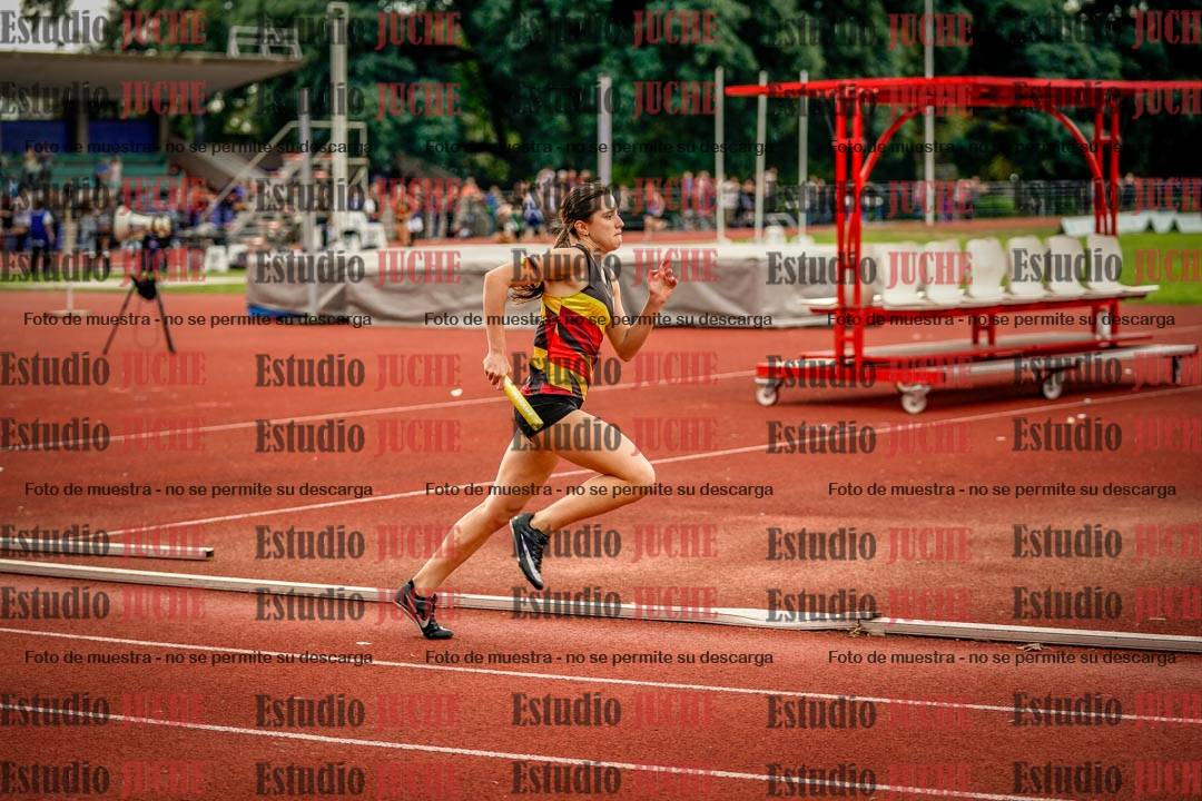 Fotos de los relevos 8x300 m mixtos