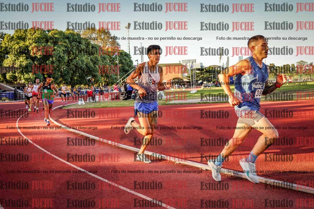 Fotos de los 3000 m llanos de varones