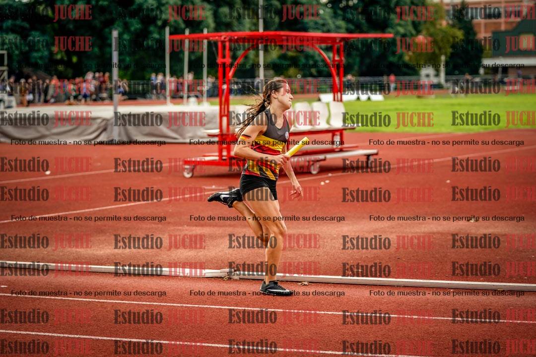Fotos de los relevos 8x300 m mixtos