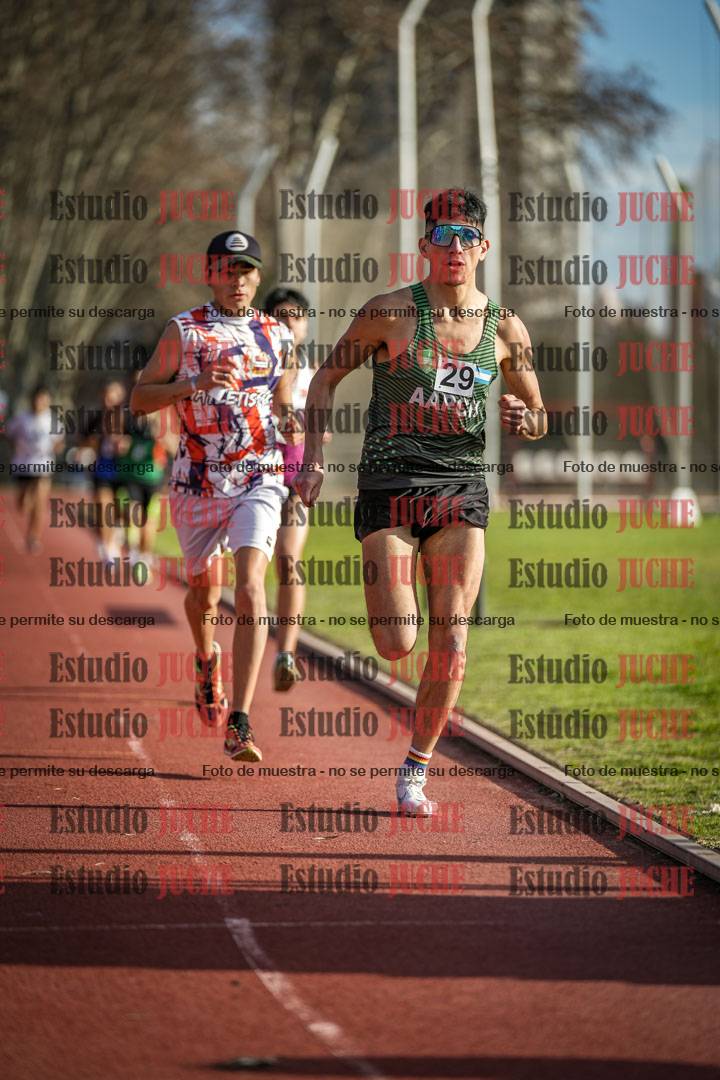 Fotos de los 3000 m llanos de varones