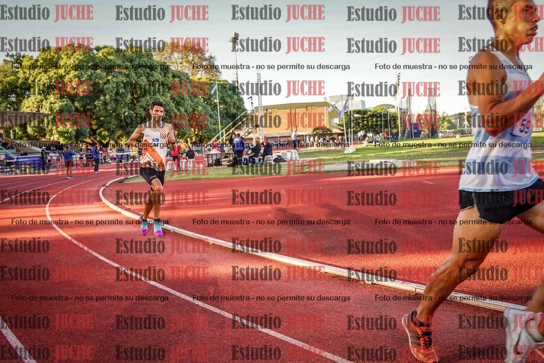 Fotos de los 3000 m llanos de varones