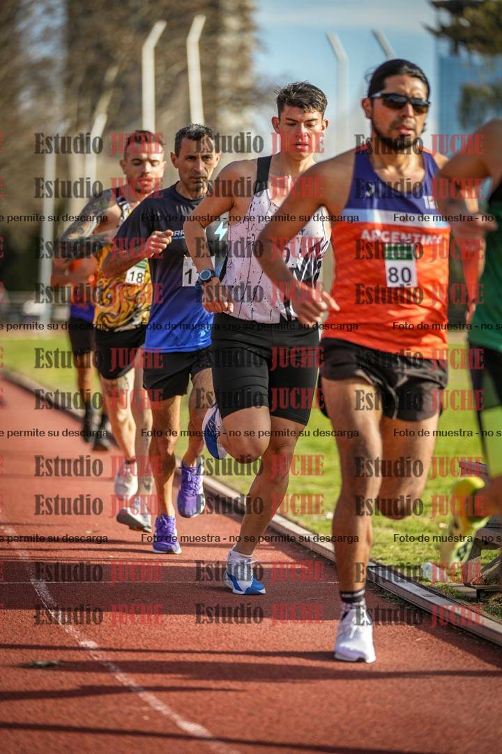 Fotos de los 3000 m llanos de varones