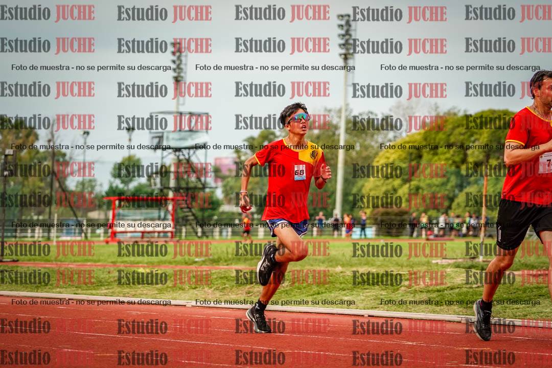 Fotos de los 3000 m llanos de varones