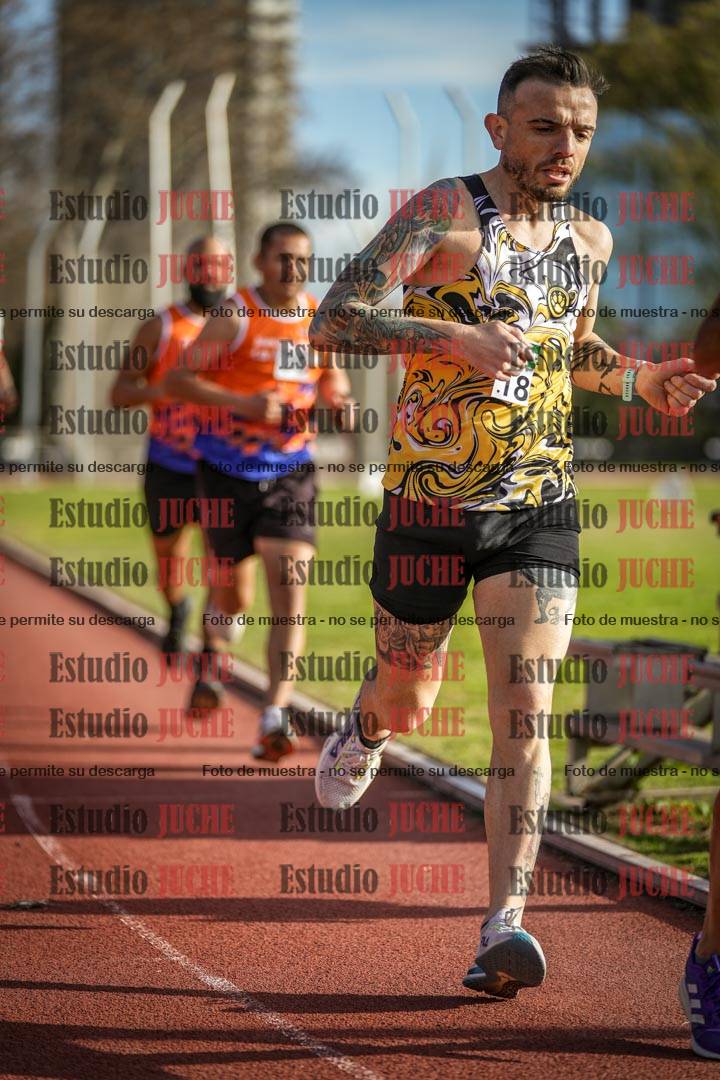 Fotos de los 3000 m llanos de varones