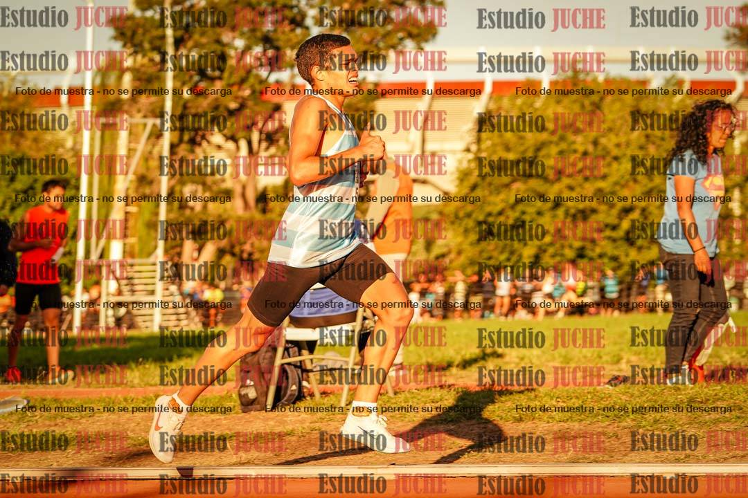 Fotos de los 3000 m llanos de varones