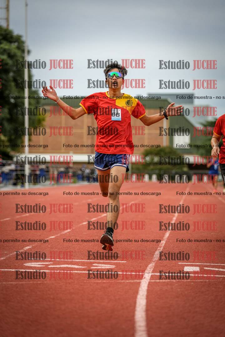 Fotos de los 3000 m llanos de varones
