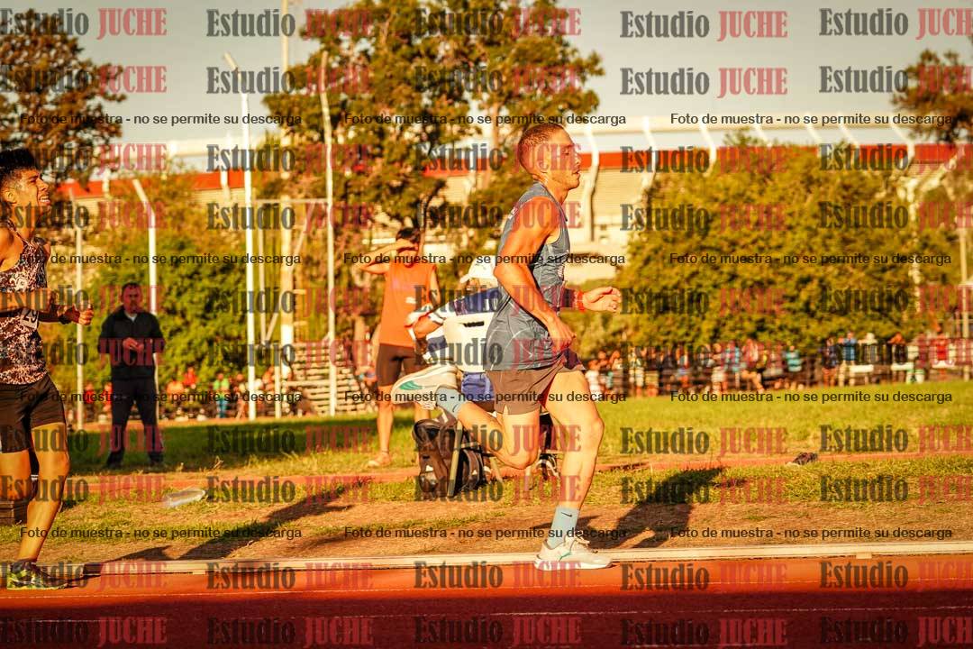 Fotos de los 3000 m llanos de varones