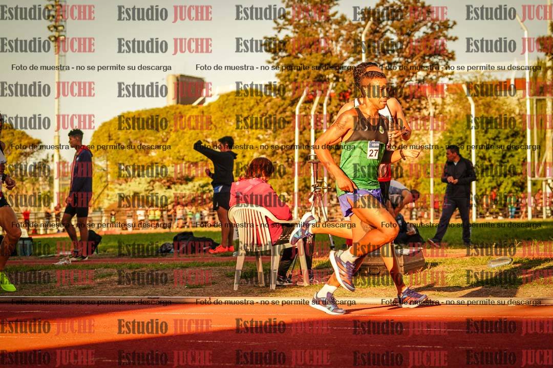 Fotos de los 3000 m llanos de varones
