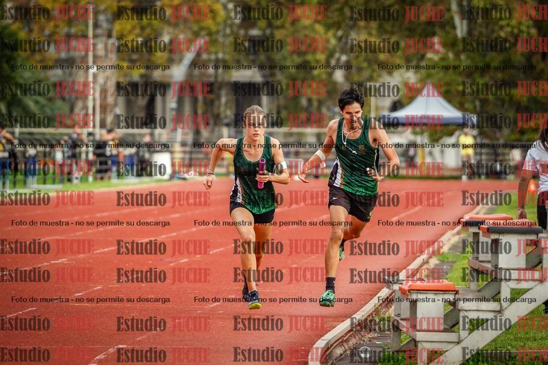 Fotos de los relevos 8x300 m mixtos