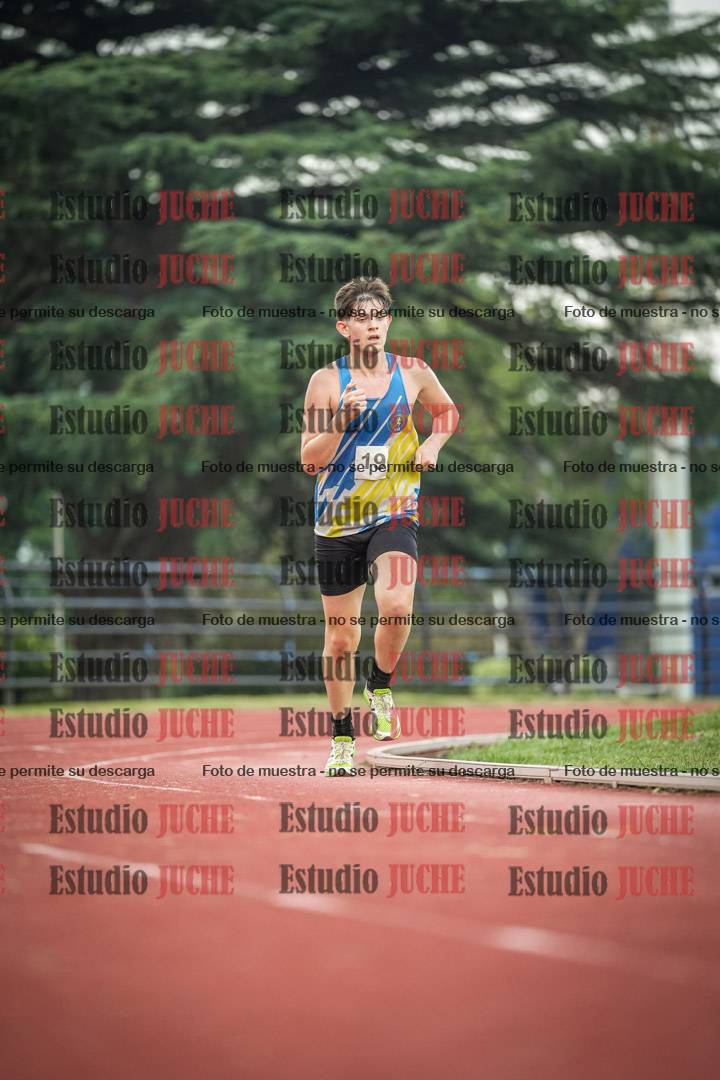 Fotos de los 3000 m llanos de varones