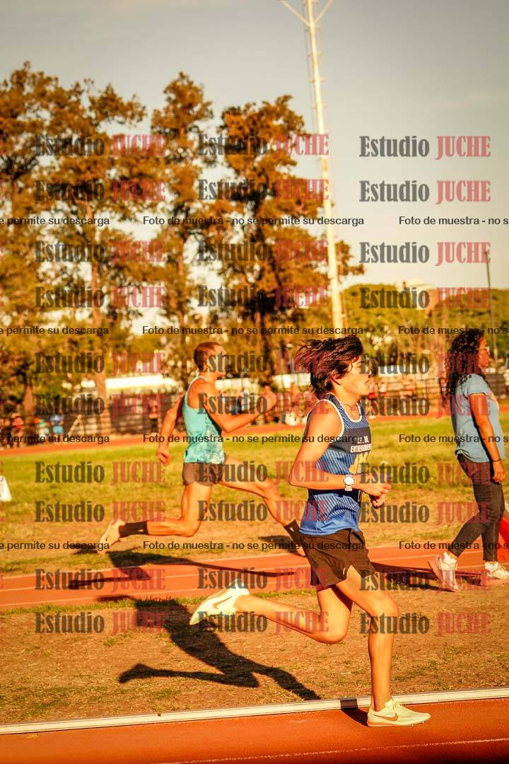 Fotos de los 3000 m llanos de varones