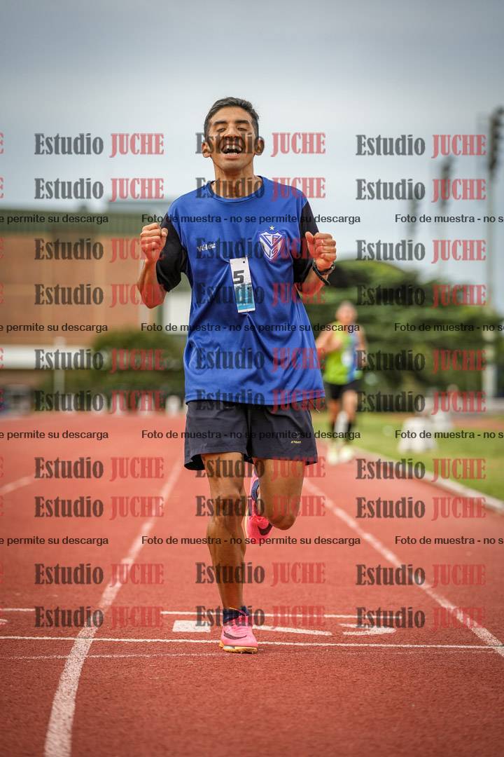 Fotos de los 3000 m llanos de varones