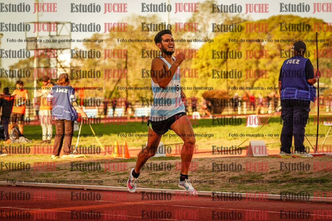 Fotos de los 3000 m llanos de varones